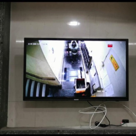 CCTV (32吋顯屏)
西環: 唐樓